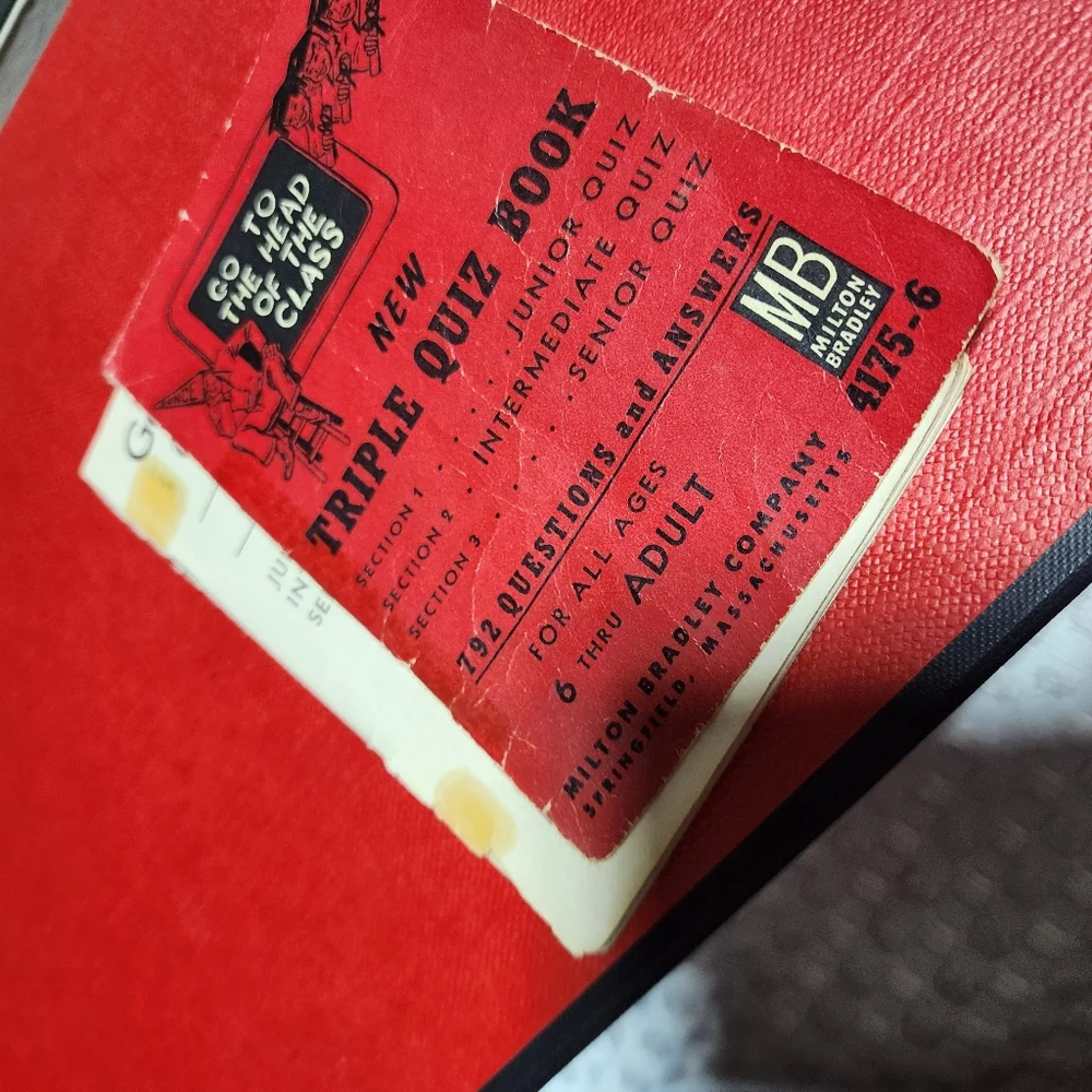 MILTON BRADLEY EUC VINTAGE 1953 GO TO THE HEAD OF THE CLASS BOARD GAME
